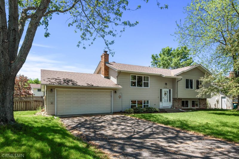 12316 24th Ave S, Burnsville, MN 55337