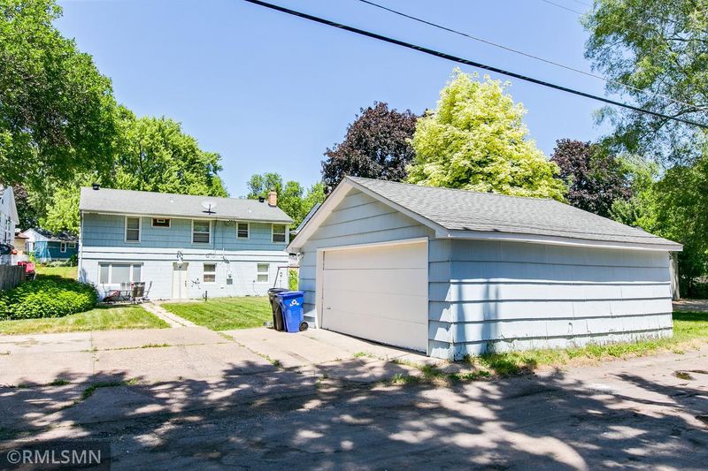 2098 Bush Ave E, Saint Paul, MN 55119