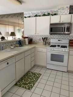 11595 Carriage Ct, Eden Prairie, MN 55344