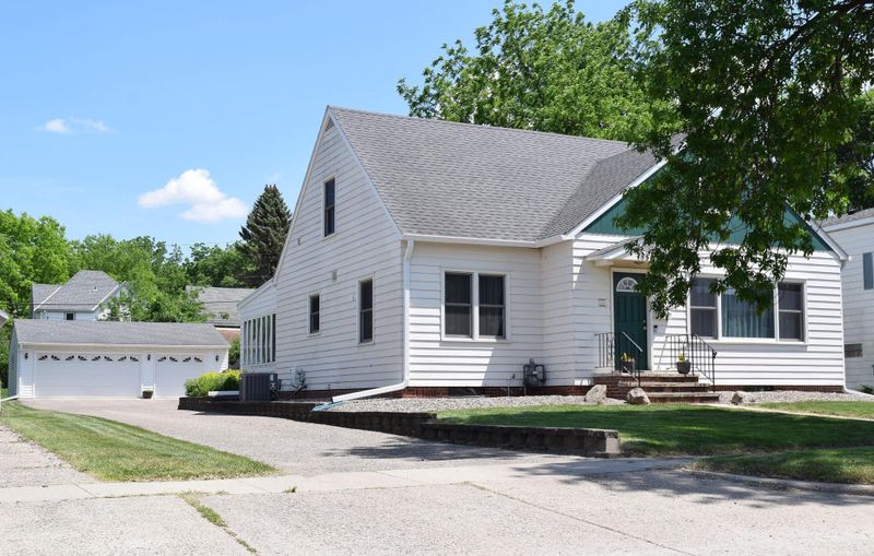 531 S Walnut Ave, Owatonna, MN 55060