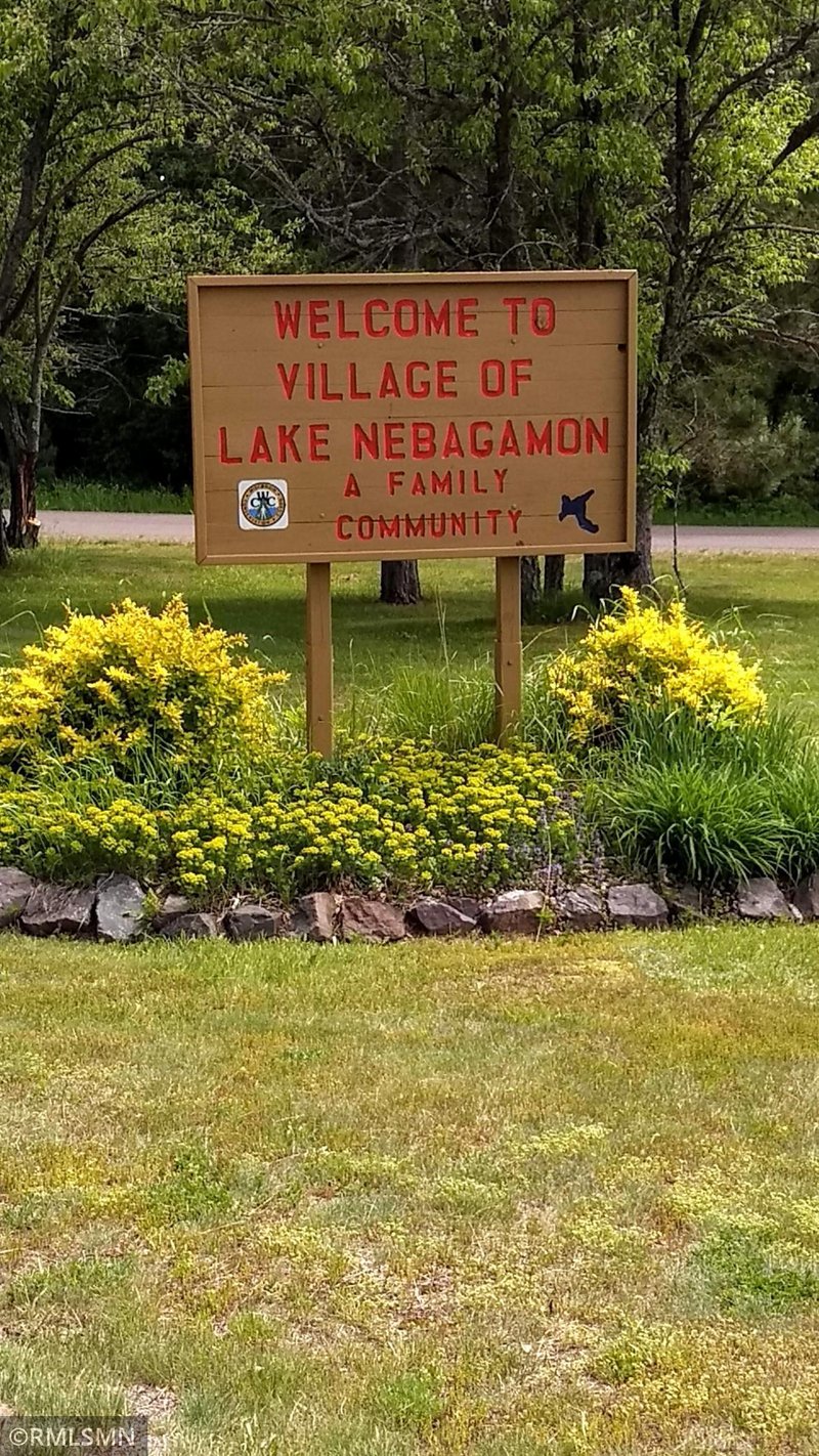 11152 E Pooler Rd, Lake Nebagamon, WI 54849