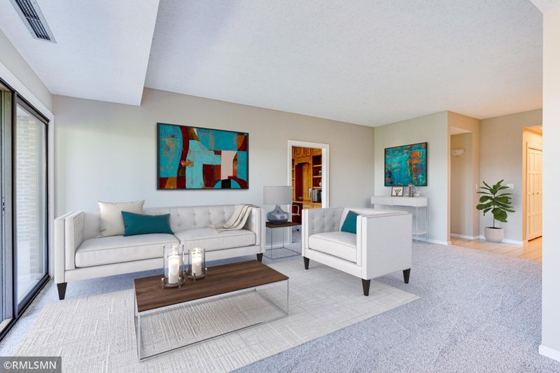 1201 Yale Pl #404, Minneapolis, MN 55403