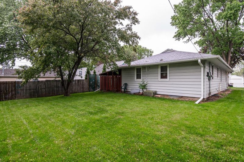 1836 17 1/2 St NW, Rochester, MN 55901