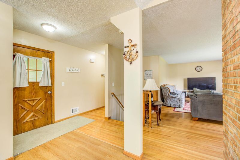 6218 Unity Ave N, Brooklyn Center, MN 55429