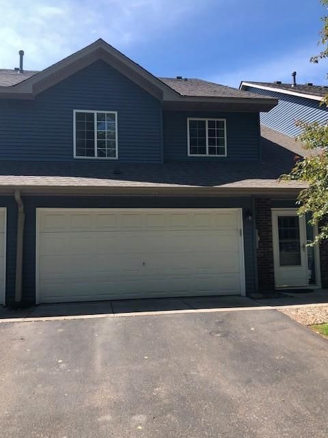 2106 Willow Cir, Hugo, MN 55038