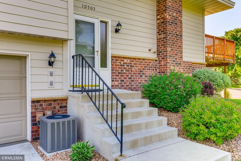 10503 Decatur Ave S, Bloomington, MN 55438