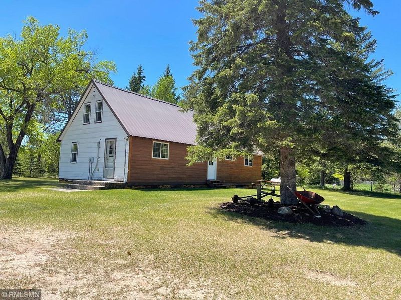 24718 360th St, Menahga, MN 56464