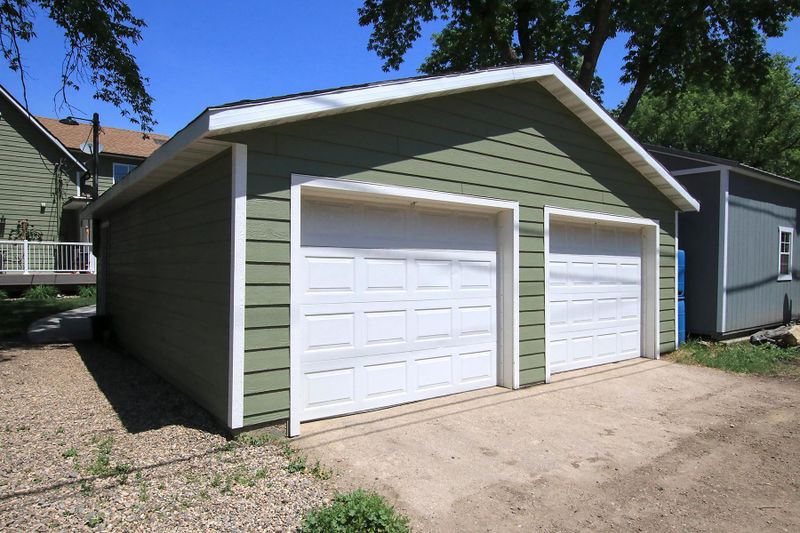 240 Pacific Ave W, Dassel, MN 55325