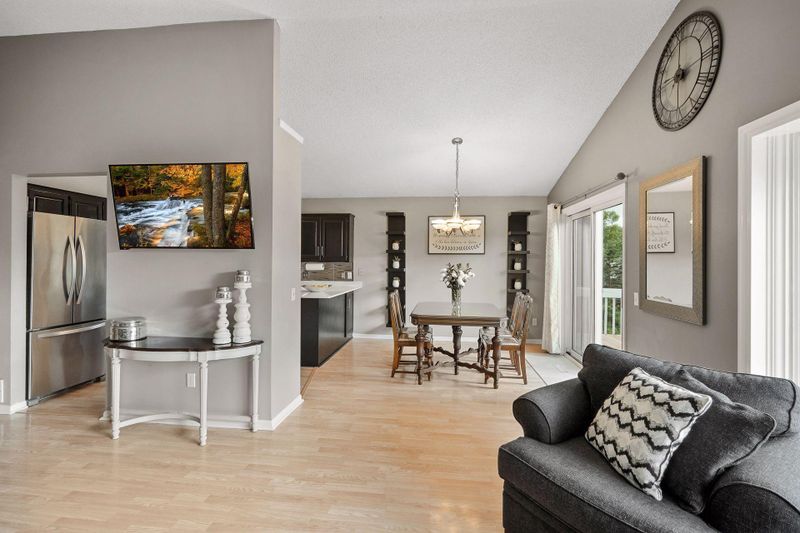 14368 Embry Pa, Apple Valley, MN 55124