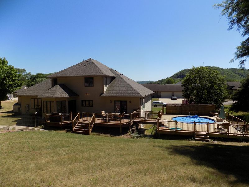 768 Horseshoe Dr, Rushford, MN 55971