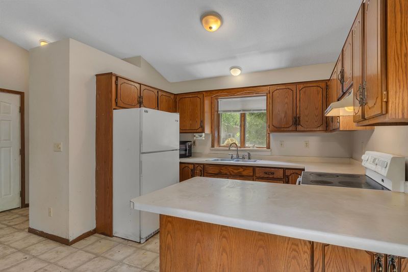 205 9th St N, Sartell, MN 56377