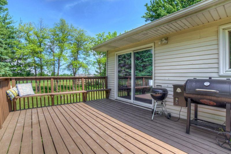 4933 Crofoot Ave SW, Waverly, MN 55390
