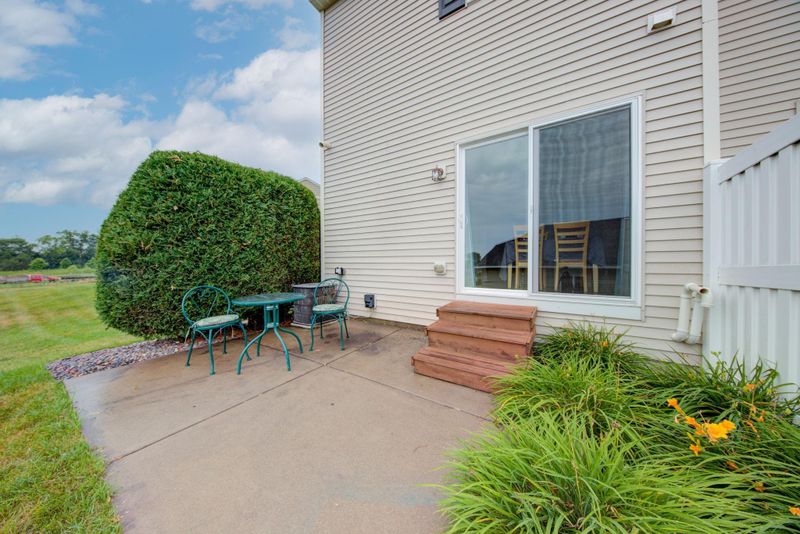 4823 Elm Dr N #1, Hugo, MN 55038