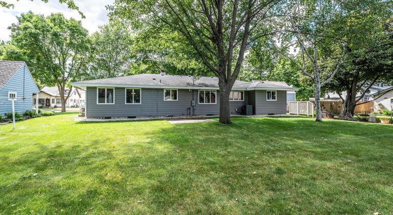 419 6th St, Farmington, MN 55024