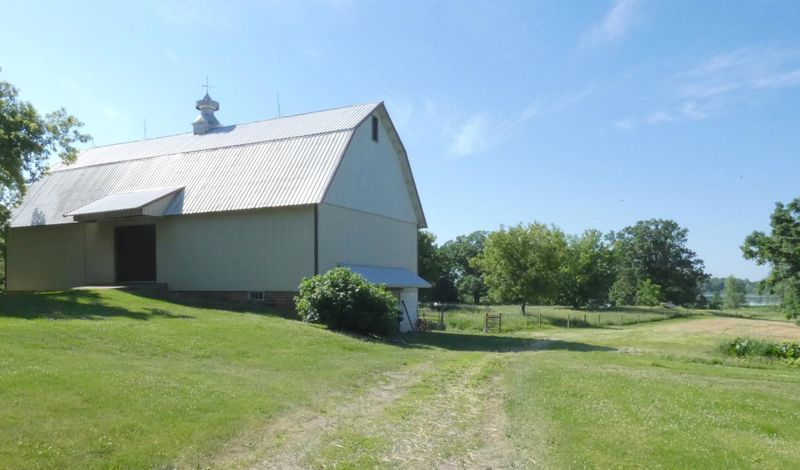 9605 150th St, Cologne, MN 55322