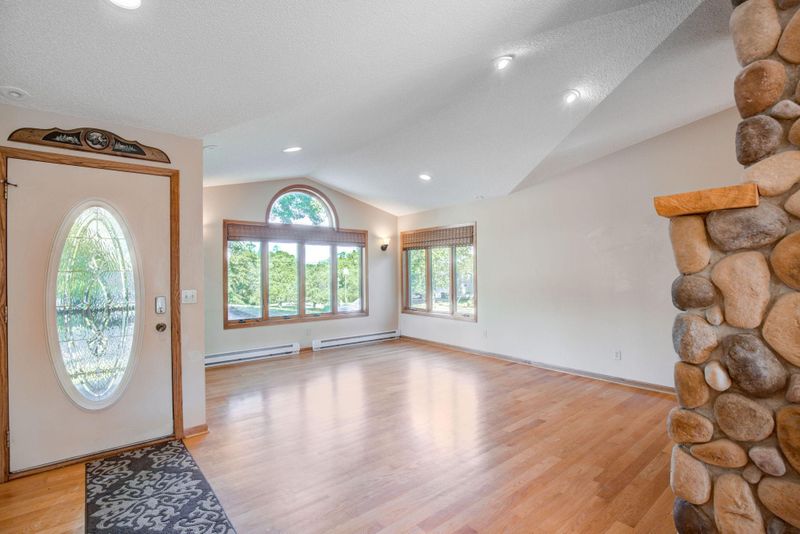 511 Lakeshore, Annandale, MN 55302