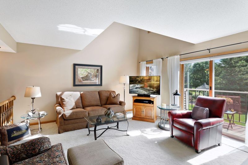 4186 Knob Cir #108, Eagan, MN 55122