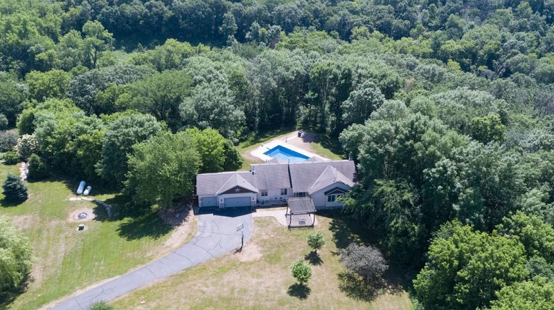 N4560 1130th St, Prescott, WI 54021
