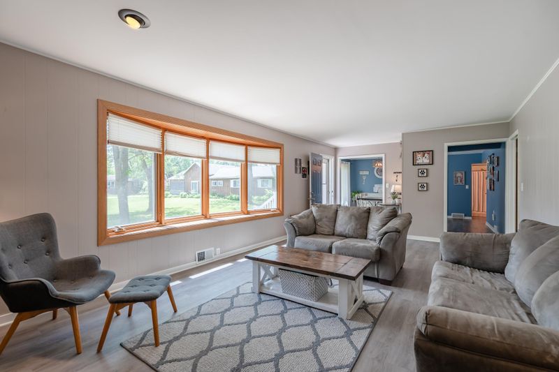 117 Sunrise Dr, Medford, MN 55049