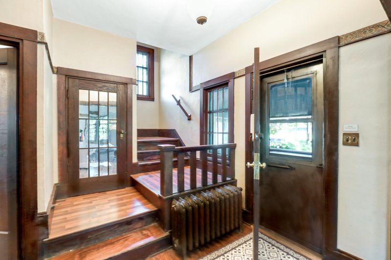 123 Cretin Ave N, Saint Paul, MN 55104