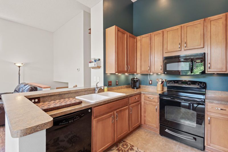 15411 Farnham Ave N, Hugo, MN 55038