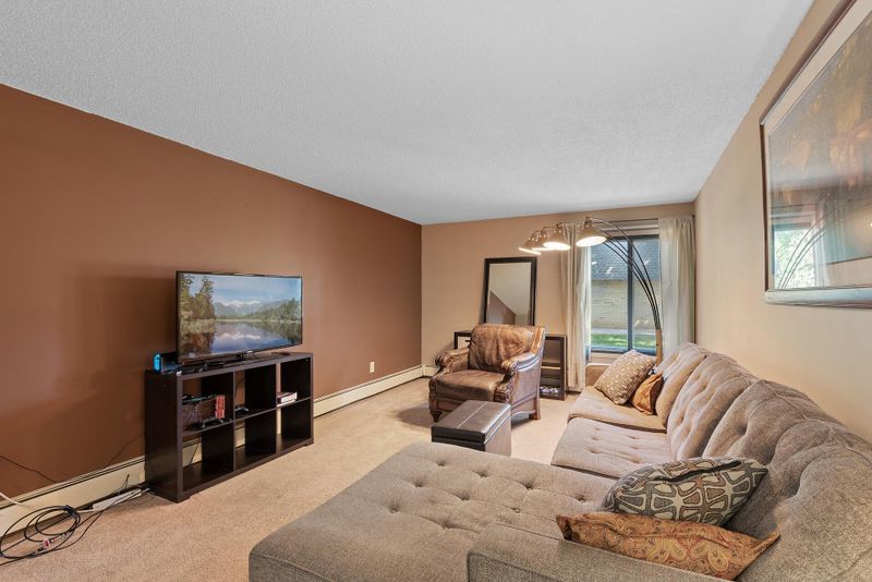 3421 Kent St #410, Shoreview, MN 55126