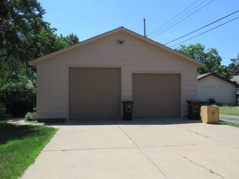533 2nd Ave NW, Osseo, MN 55369