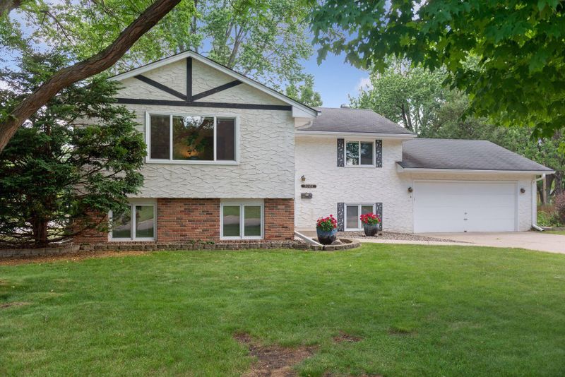 7044 Clinton Ave S, Richfield, MN 55423
