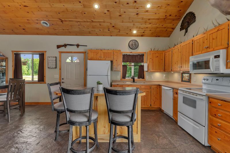 18419 Upper Spunk Lake Rd, Avon, MN 56310