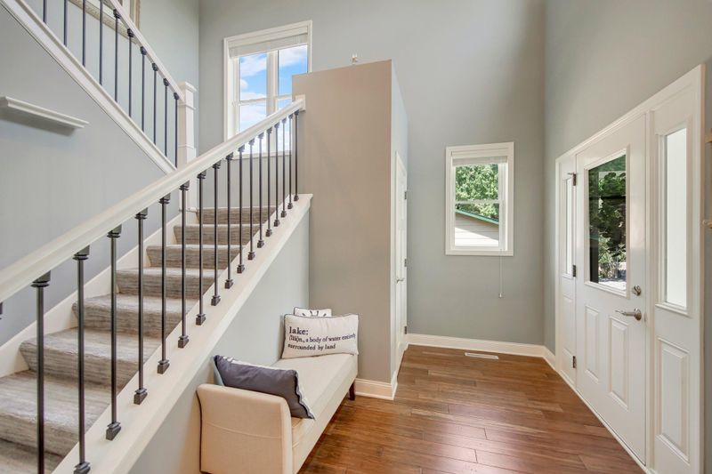 1633 Finch Ln, Mound, MN 55364