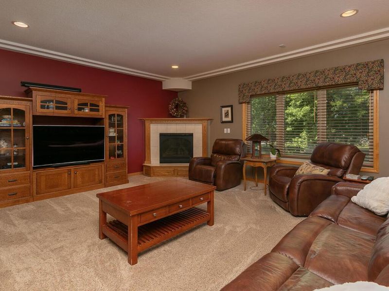 101 13th Ave NW, Kasson, MN 55944