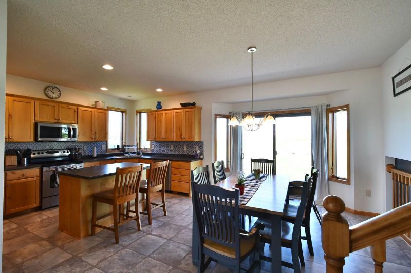 910 7th Ave, Wanamingo, MN 55983