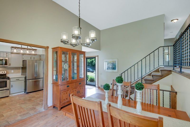 2395 Standridge Ave, North Saint Paul, MN 55109