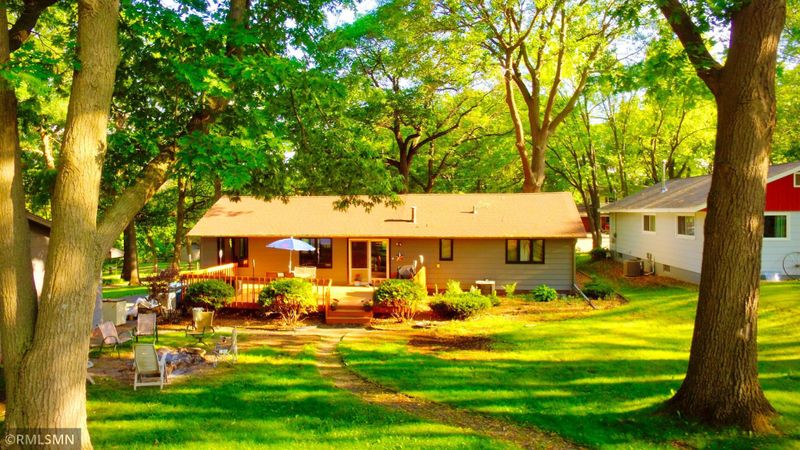 967 10th Ave SE, Forest Lake, MN 55025