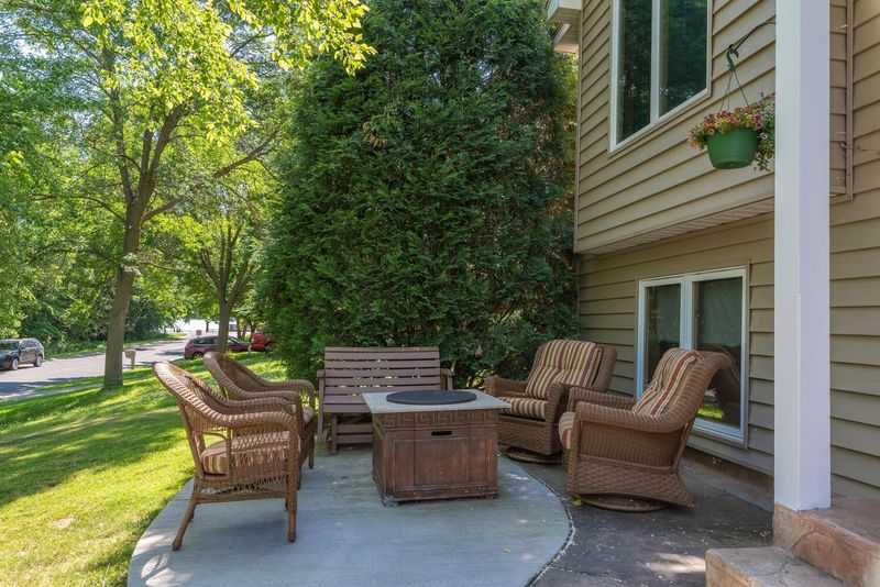 5835 Beachwood Rd, Mound, MN 55364