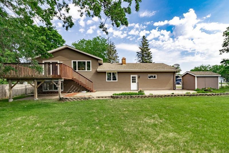 330 105th Ave NW, Coon Rapids, MN 55448