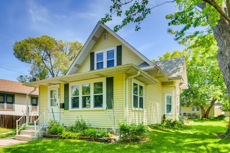 5721 43rd Ave S, Minneapolis, MN 55417
