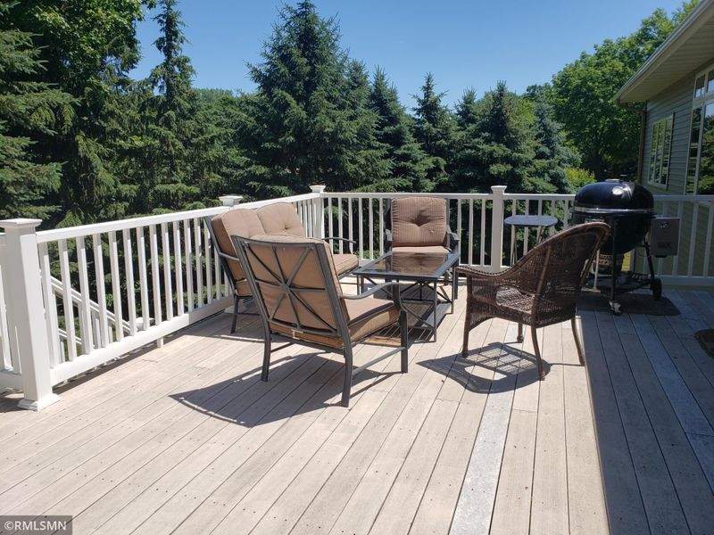 2300 Bayview Pl, Wayzata, MN 55391