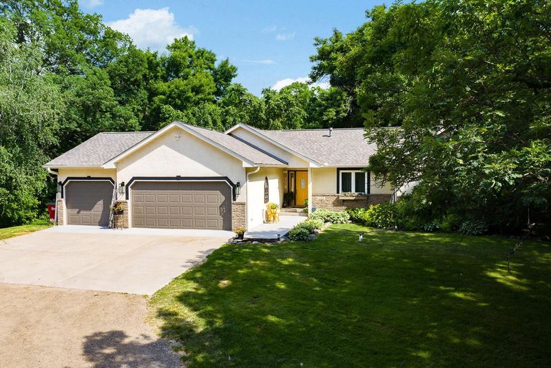 21133 Gypsy Valley Rd, Nowthen, MN 55303
