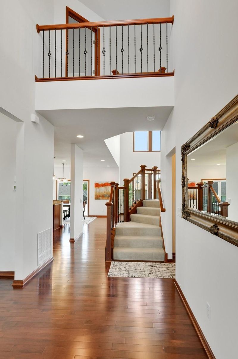 18091 72nd Pl N, Maple Grove, MN 55311