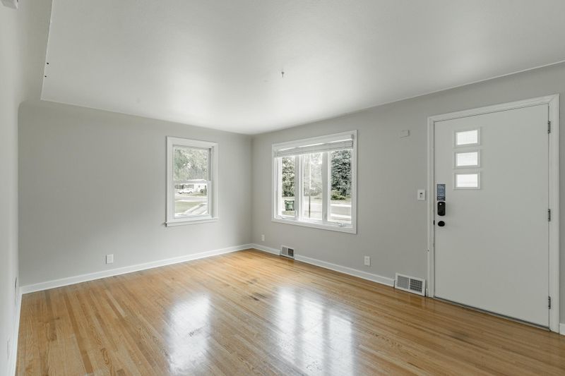 5937 Camden Ave N, Brooklyn Center, MN 55430