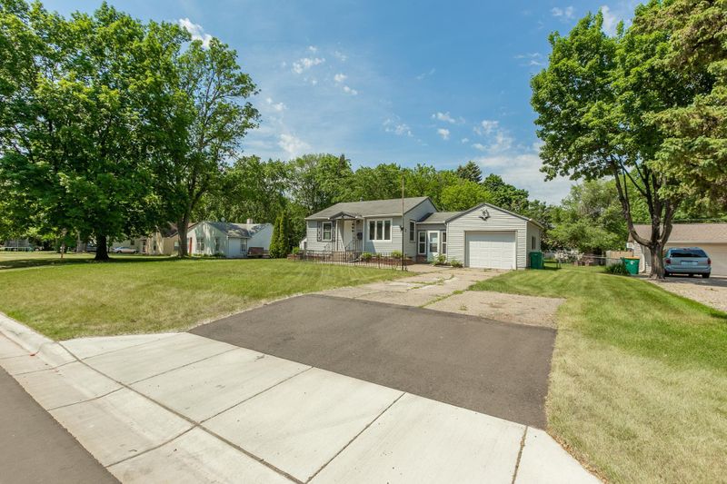 5937 Camden Ave N, Brooklyn Center, MN 55430