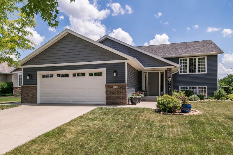 2104 9th Ave NE, Kasson, MN 55944