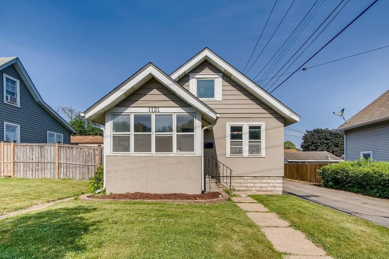 1121 Abell St, Saint Paul, MN 55117
