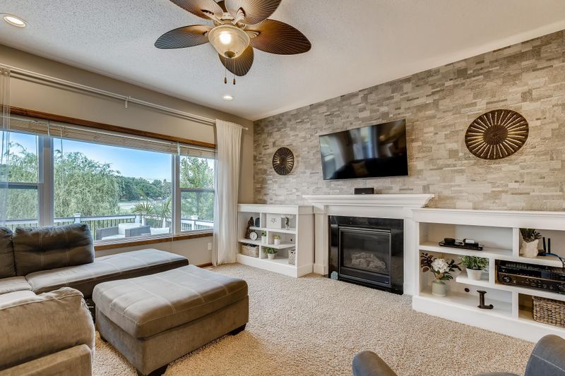175 124th Ln NW, Coon Rapids, MN 55448