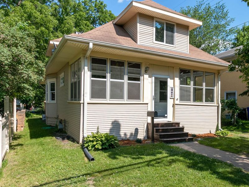784 Aldine St, Saint Paul, MN 55104