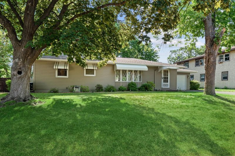 1310 7th Ln, Anoka, MN 55303