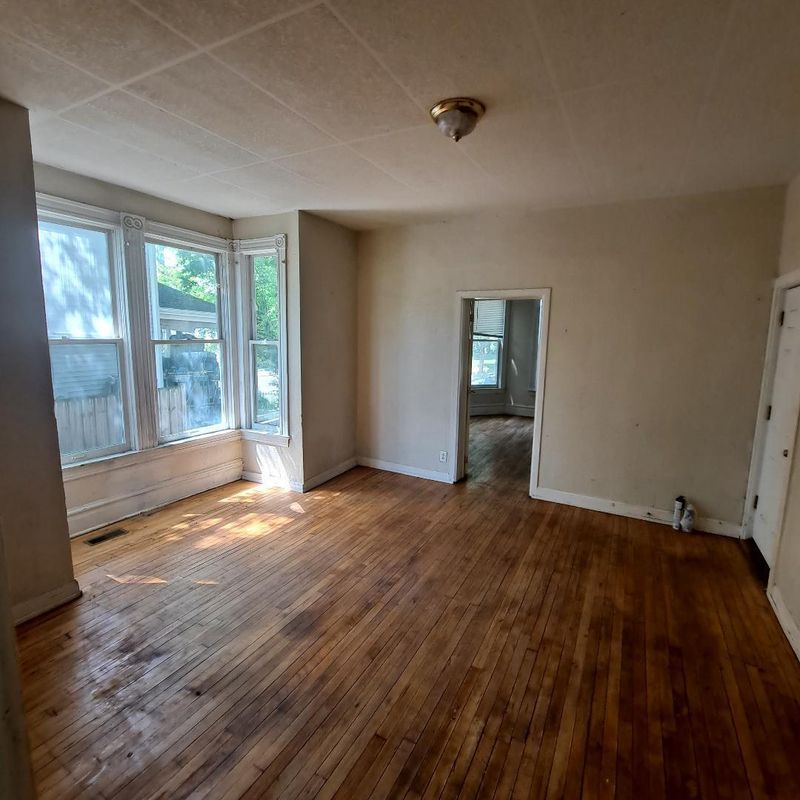 706 Case Ave, Saint Paul, MN 55106