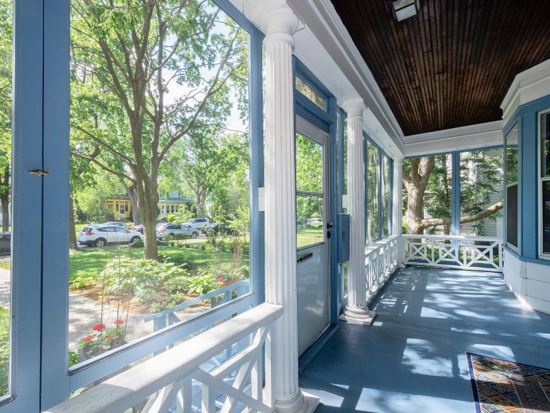 3655 Pleasant Ave, Minneapolis, MN 55409