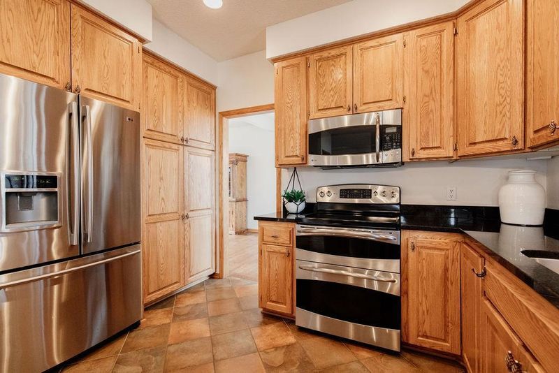 23168 Edison Ct, Rogers, MN 55374